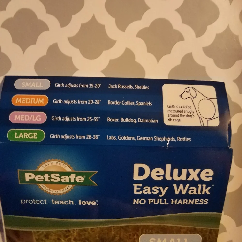 Petsafe No Pull Harness Small NWOT Attached